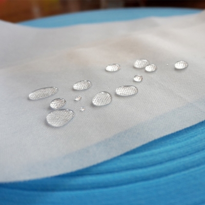 Рулон ткани Sms голубого цвета 100% анти- статический устранимый для делать медицинскую мантию